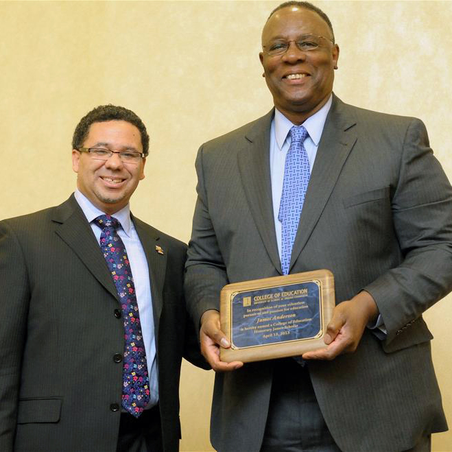 James Anderson accepting the James Scholar Award